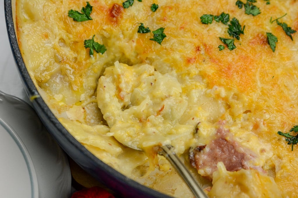 Potatoes-and-Ham-in-pan