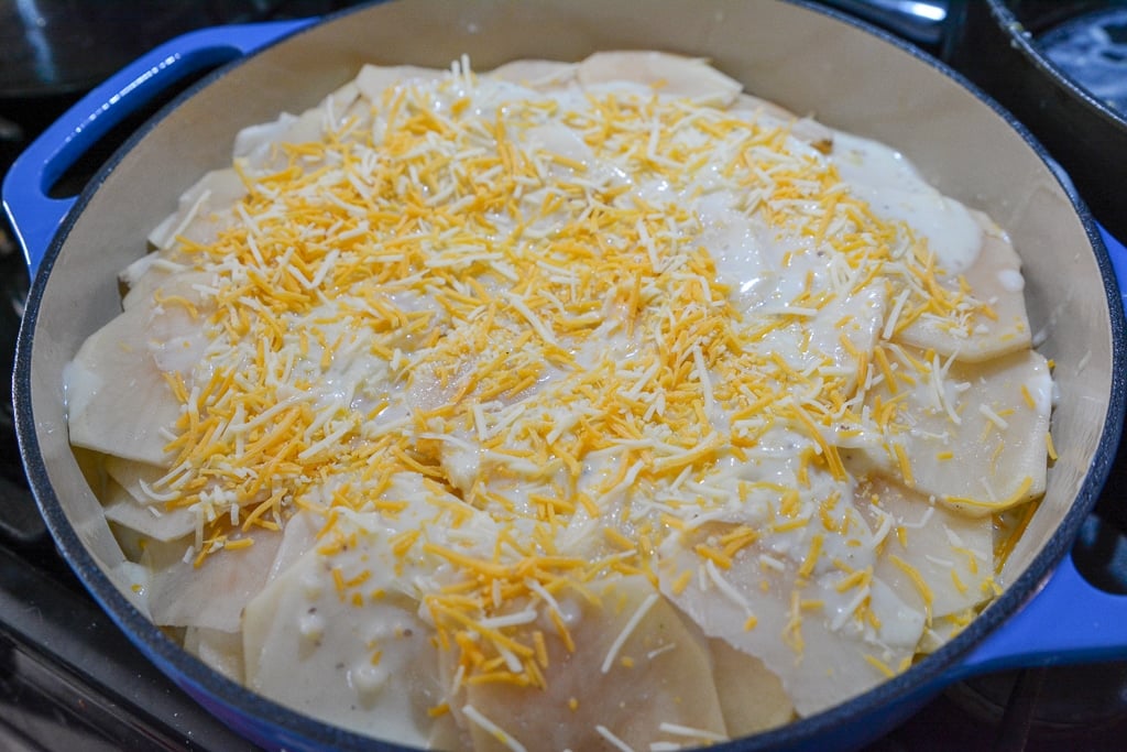 continue-layering-au-gratin-potatoes