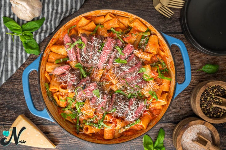 Steak-and-pasta-in-pan