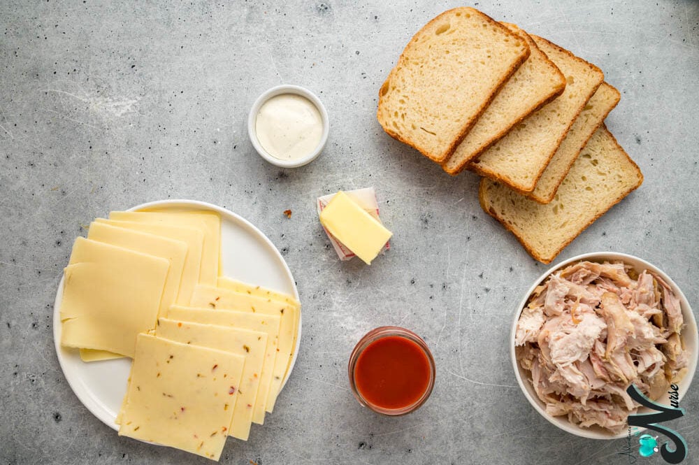 Buffalo-Chicken-Grilled-Cheese-ingredients.