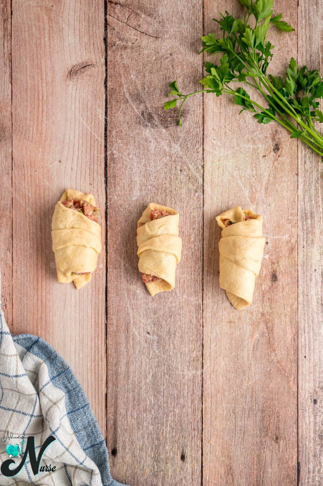 roll-sausage-in-the-crescent-roll