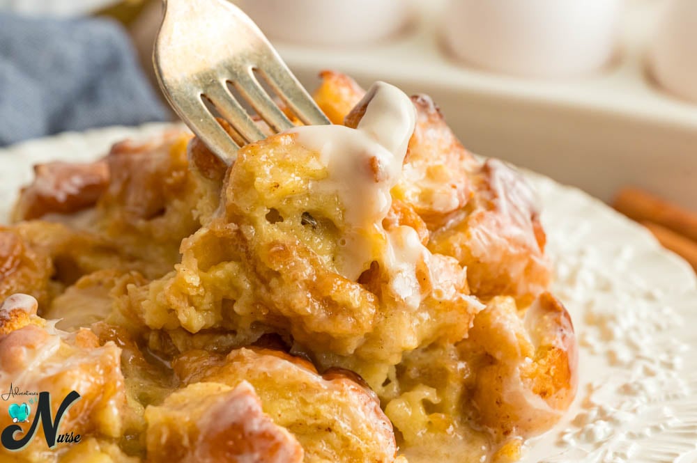 bread-pudding-on-a-fork
