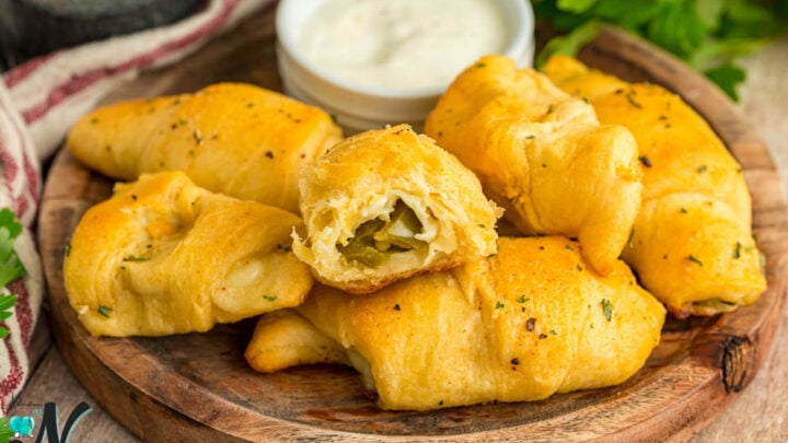Jalapeno-Crescent-roll-poppers.