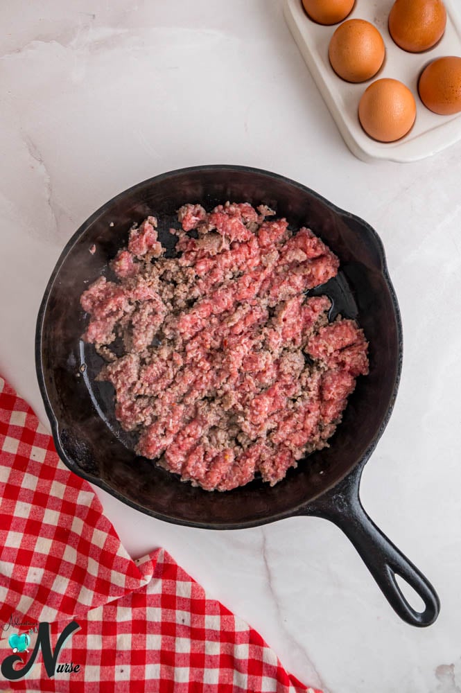 Cook-breakfast-sausage