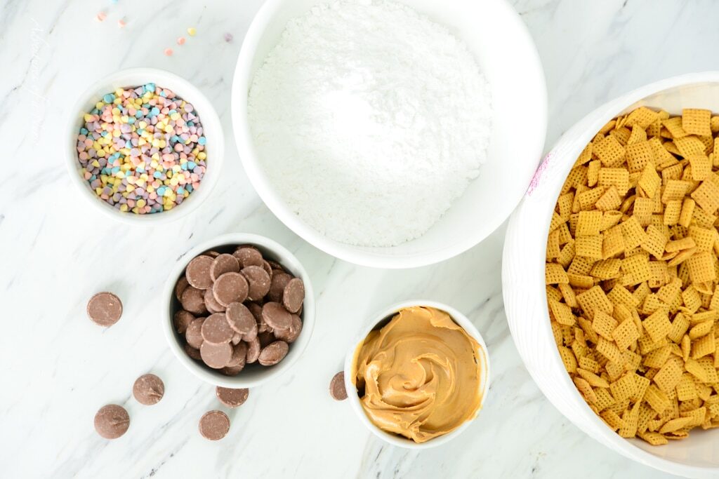 Ingredients for muddy buddy