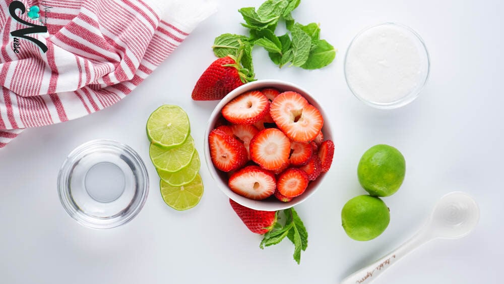 Ingredients-for-strawberry-agua-fresca