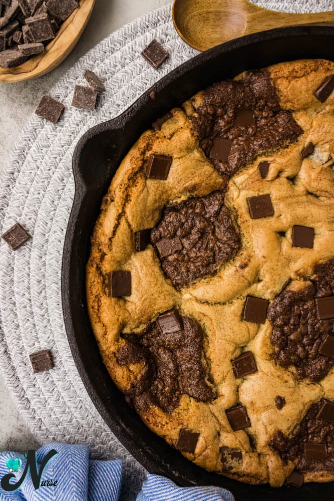 crispy edges to skillet brookie