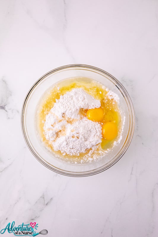 mix cake mix and eggs